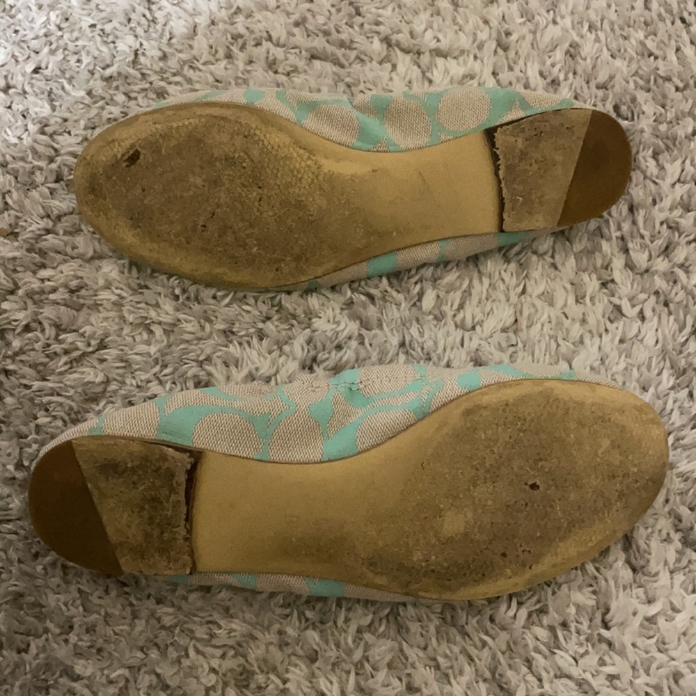 Coach flat - Picture 3 of 3